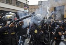 Represión policial deja un muerto y más de 20 heridos en Cusco, Perú