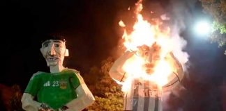 ¡Alegre el evento! En Argentina queman figuras gigantes de Messi y Martínez (Video)