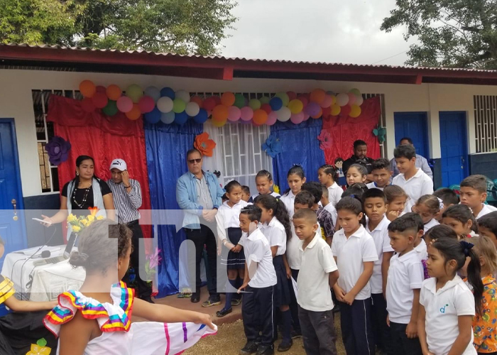 Alumnos en excelentes condiciones con la inauguración de dos aulas en Jalapa