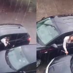Mujer enloquece y apuñala el carro de su ex