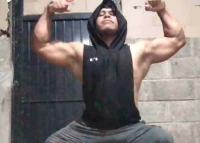 Albañil deja “burlado” a los fitness al mostrar su físico a punto de gaseosa