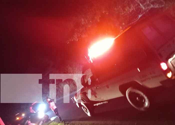 Conductor ebrio se sale de la carretera en las vueltas Las Ñambaras, Santo Tomás