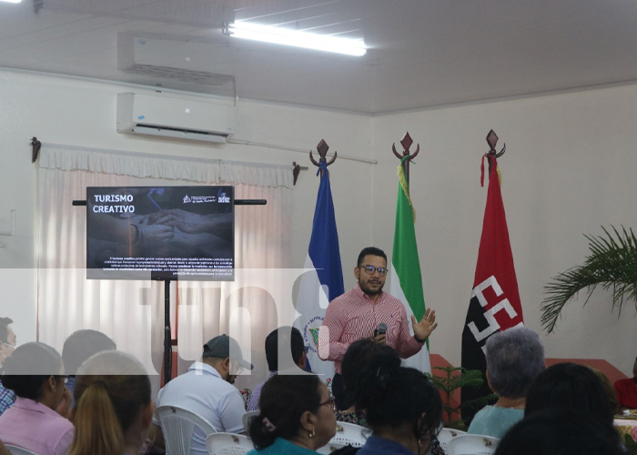 Encuentro con emprendedores y prestadores de servicio turístico en Masaya