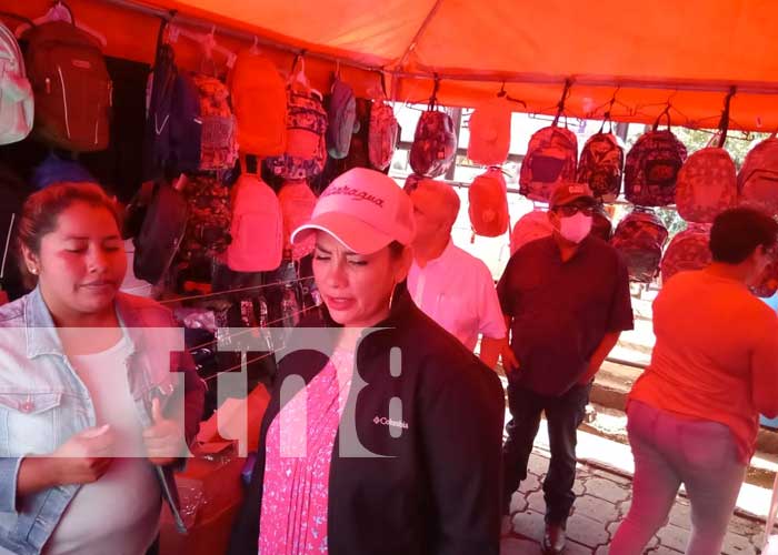 Ferias Escolares activan comercio en Mercado Iván Montenegro