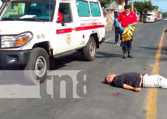 Acompañante de motociclista termina grave en Managua