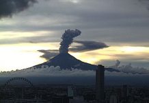 Reportan caída de ceniza del Popocatépetl en poblaciones de Puebla, México