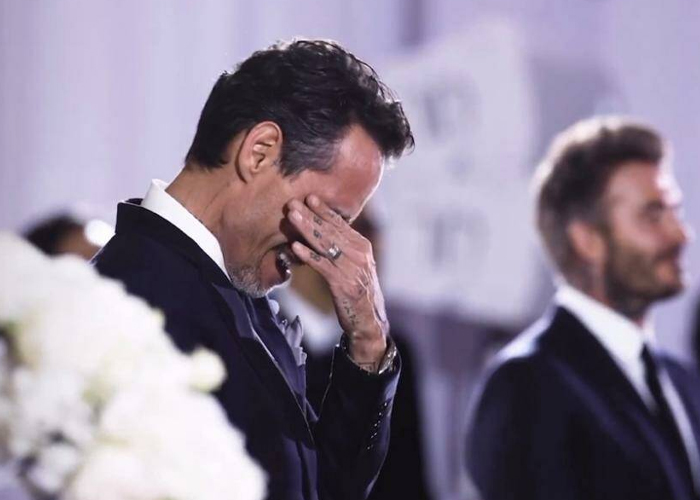 Critican a Marc Anthony por llorar al ver a Nadia Ferreira vestida de novia