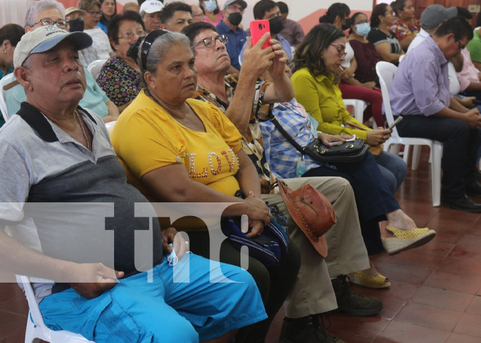 Encuentro con emprendedores y prestadores de servicio turístico en Masaya