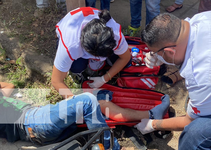 Joven motociclista lesionado tras impactar contra un camión en Juigalpa