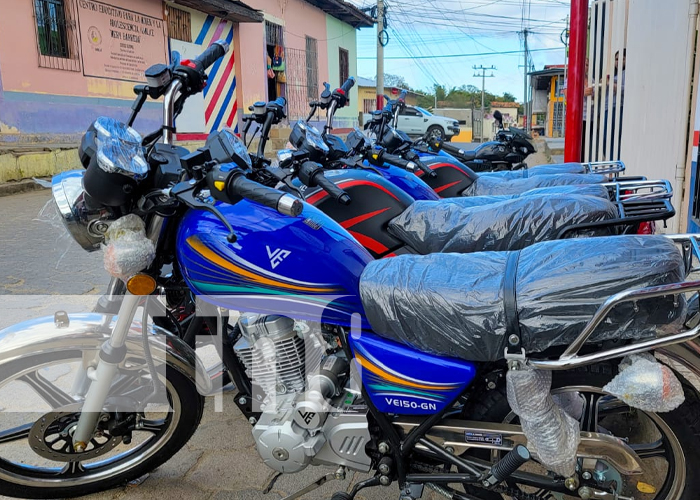 Foto: Joven innovador distribuye su marca de motocicleta “Vílchez Engine Motorcycle” / TN8
