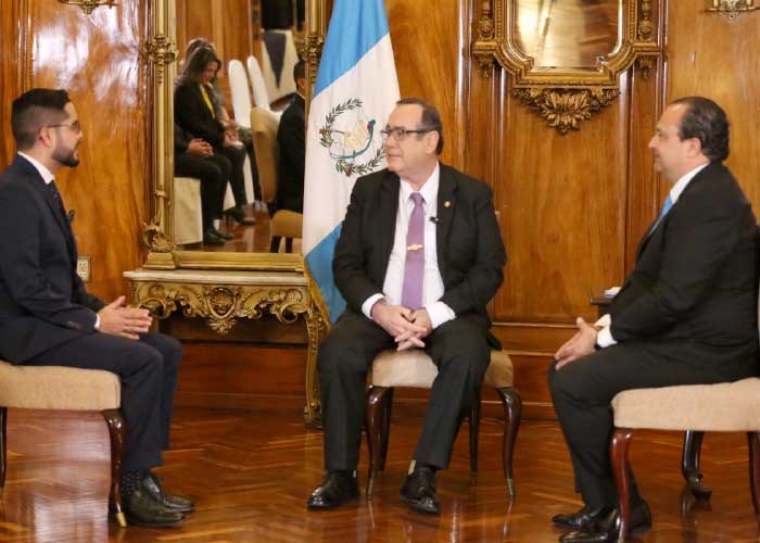 Embajador de Nicaragua entregó Cartas Credenciales al Presidente de Guatemala