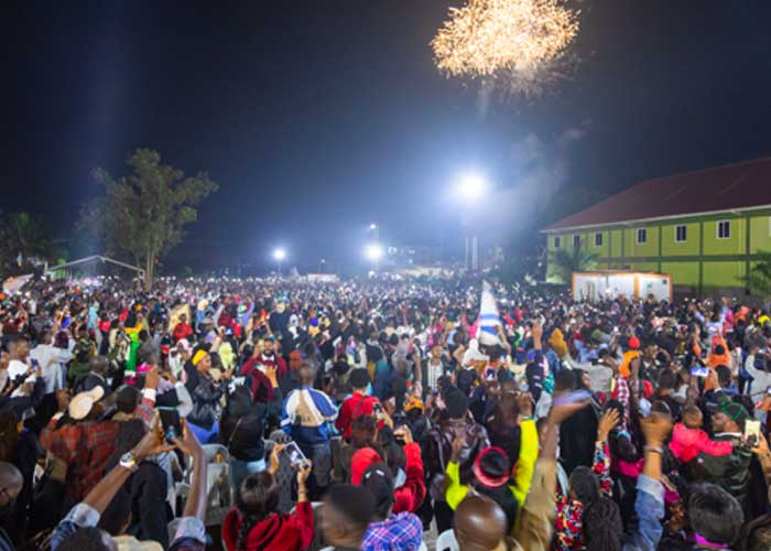 9 muertos en estampida en centro comercial en Uganda