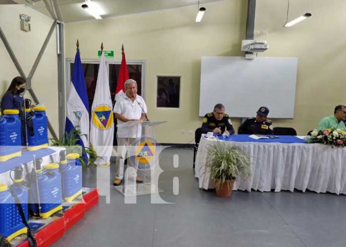 Foto: Bombas de agua y otros equipos para alcaldías en Nicaragua / TN8
