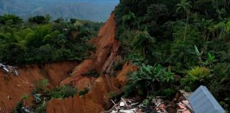 Más de 160 familias incomunicadas tras varios aludes de tierra en Colombia