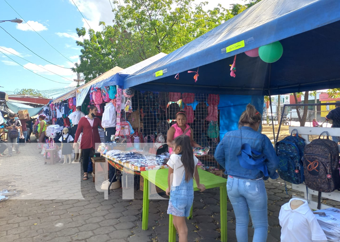 Precios de "me lo llevo" en la feria escolar del Iván Montenegro, Managua
