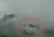 ¡Terrorífico! Violento tornado se "devora" carro en una carretera de Oklahoma