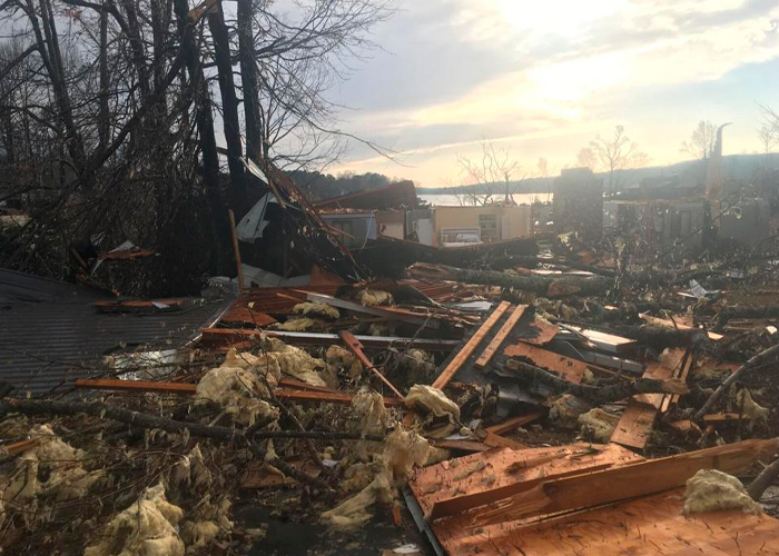 ¡Madre Naturaleza sin piedad en EE.UU.! Emergencia en Alabama por Tornados