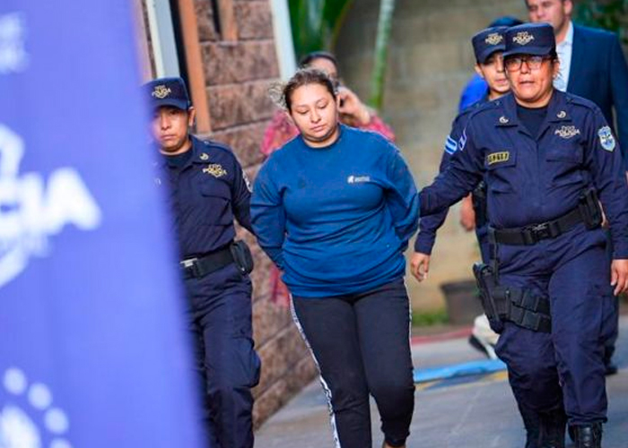 En El Salvador una mujer mató a golpes a su hija porque “se negó a comer”