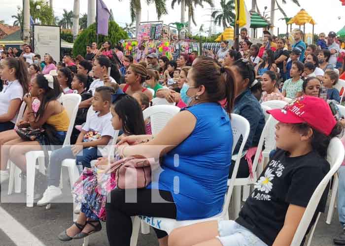 "Tarde de Reyes con el Payaso Pipo" Un éxito en Puerto Salvador Allende, Managua