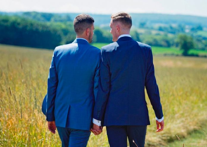 ¿Pecado o no? Iglesia de Inglaterra bendecirá a las parejas gays