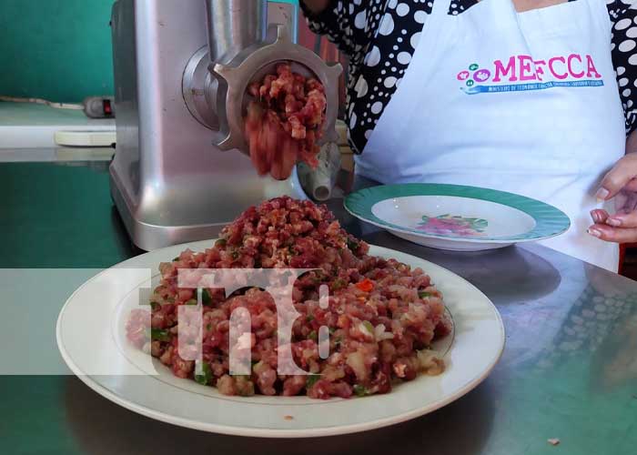 Foto: Entrega de bono para procesamiento de carne en Jinotega / TN8