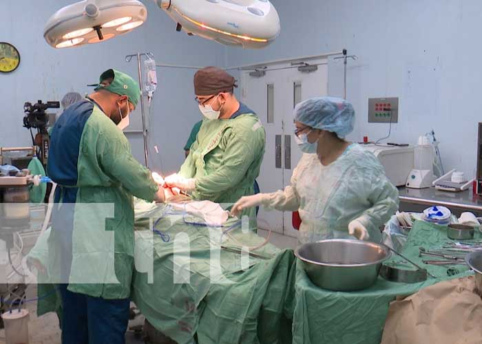 Foto: Jornada de cirugías oncológicas y de laparoscopia en el Hospital Manolo Morales / TN8
