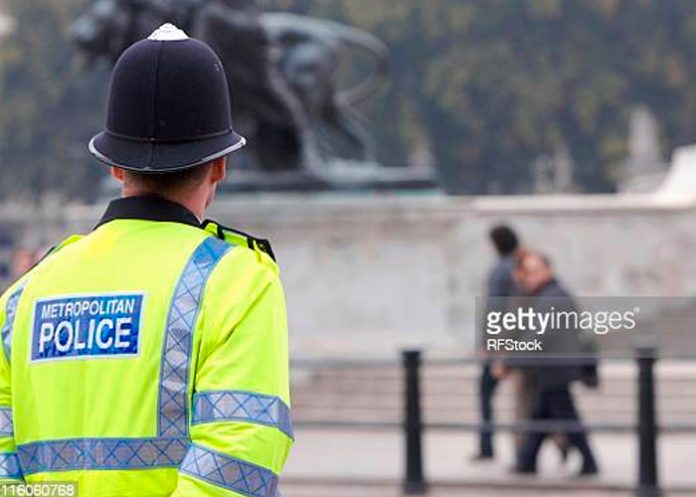¡Escándalo! 16 policías de Londres acusados por delitos sexuales
