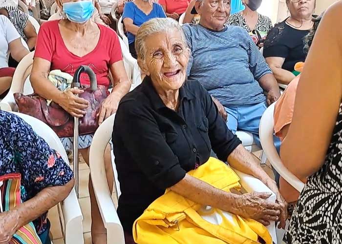 Foto: LOTO Nicaragua realiza actividad con adultos mayores / Cortesía