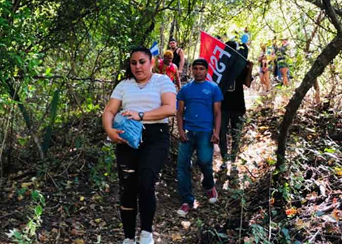 Jóvenes realizan senderismo comunitario en Buena Vista Norte, Diriamba