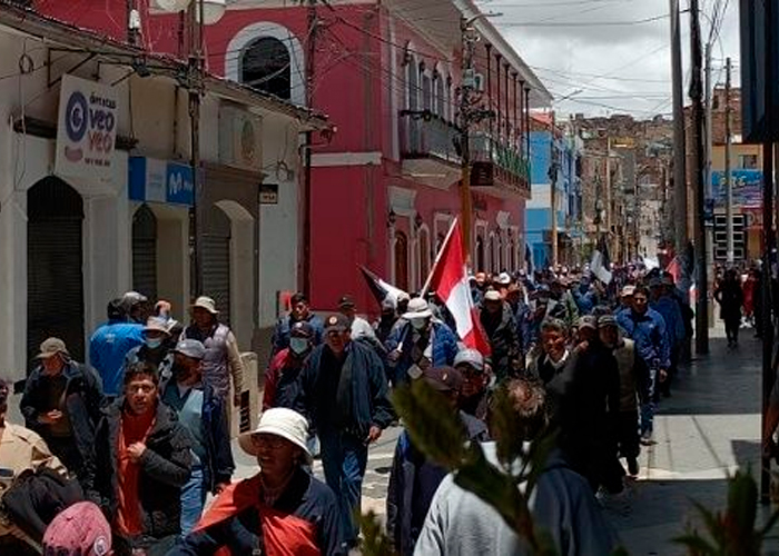 Continúan las protestas en Perú exigiendo la renuncia de Dina Boluarte