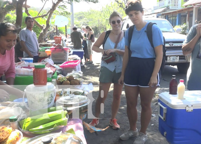 Ometepe: Arte, gastronomía y naturaleza en el mercadito de Santa Cruz