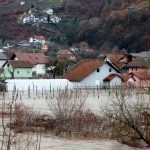 Torrenciales aguaceros en Serbia dejan a dos personas desaparecidas