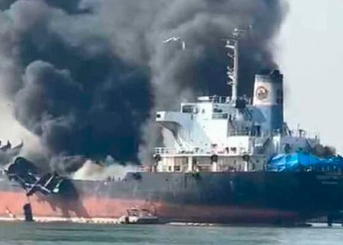 Explosión de barco petrolero en Tailandia dejó un muerto y 4 heridos