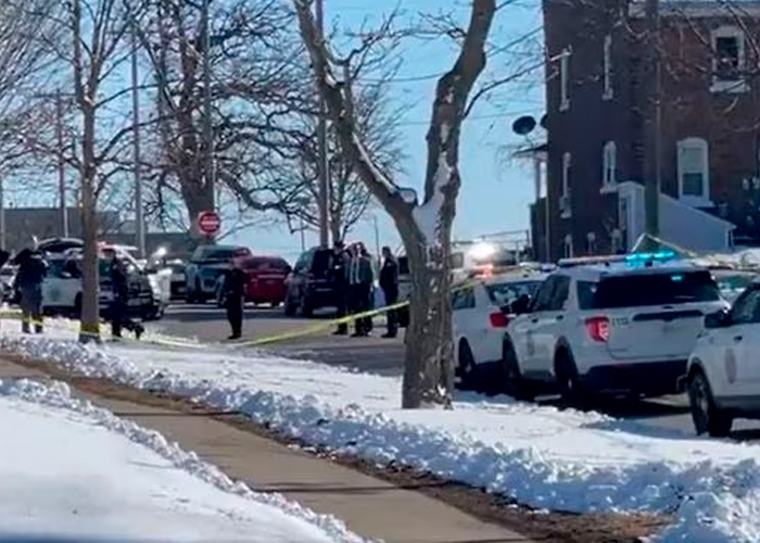 Dos estudiantes muertos y un maestro herido tras tiroteo en una escuela de Iowa