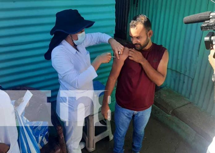 Foto: Vacunación contra el COVID-19 en Managua / TN8