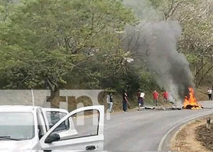 Foto: Dos motociclistas mueren en accidente de tránsito en la carretera León-Matagalpa / TN8