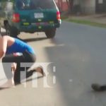 Conductor borracho arrasa con todo a su paso en una calle de Managua