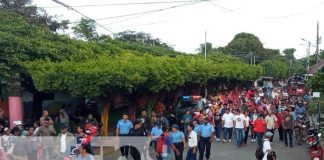 Foto: Familias Sandinistas caminan con alegría celebrando tiempos de victorias en Ometepe / TN8