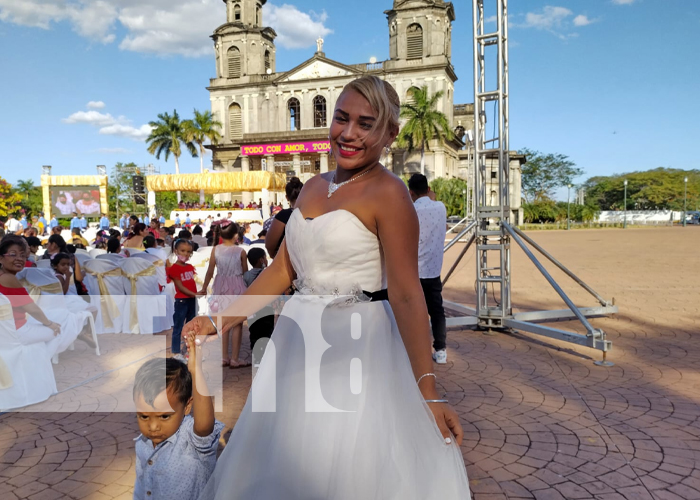 263 parejas contraen matrimonio en Nicaragua en un acto muy singular