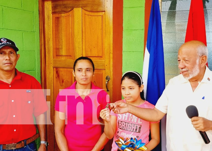 Familias del campo en Juigalpa, cumplen su sueño de tener su casa digna