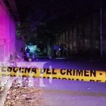 Ensangrentada sobre la calle: Investigan muerte de una mujer en Managua