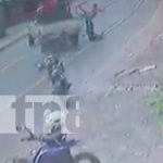 Foto: ¡Salieron catapultados! Video de accidente de tránsito, en El Rama / TN8