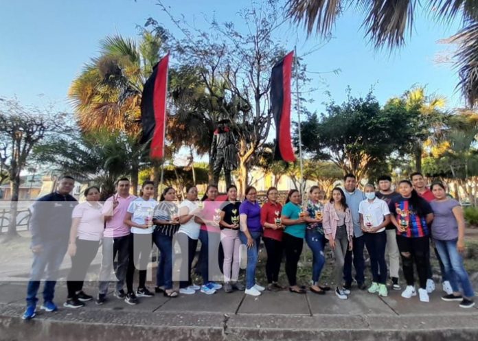 Mujeres deportistas de Diriá en Granada, Nicaragua, reciben reconocimientos