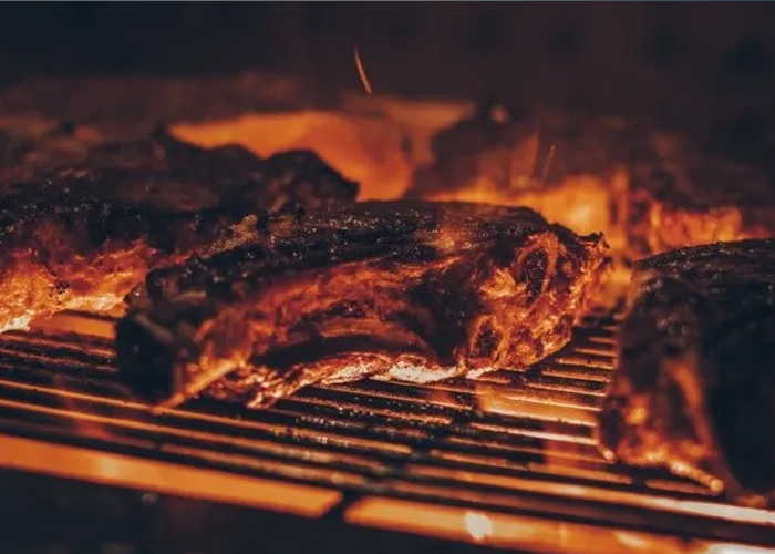 Por esta razón no debes lavar la carne roja