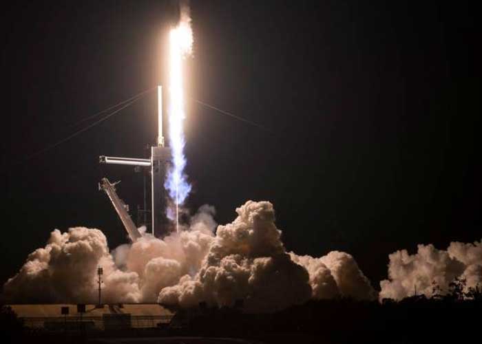 Aplazan 24 horas vuelo tripulado de cohete de SpaceX rumbo a la EEI