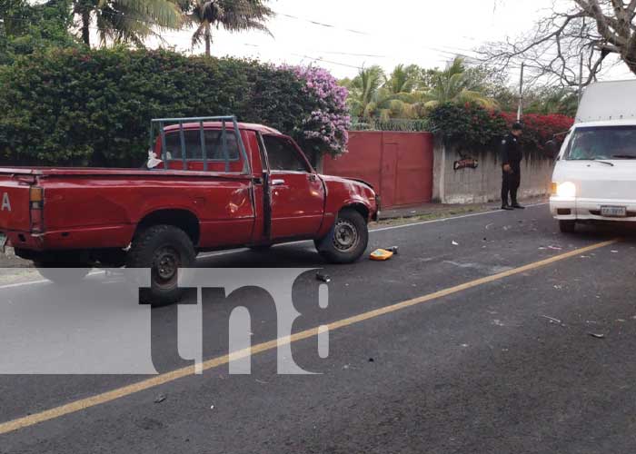 Foto: Vuelco de camioneta en carretera San Marcos-Jinotepe / TN8