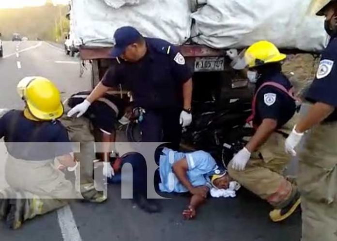 Foto: Accidente de tránsito en la Cuesta El Plomo, Managua / TN8