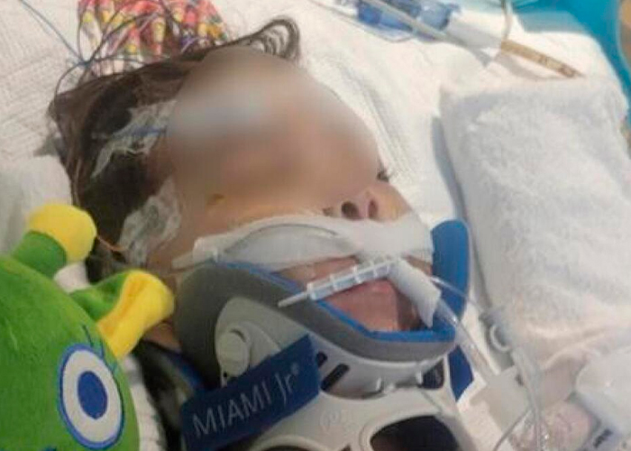 Entre la vida y la muerte dejan a niño en Houston tras ser brutalmente golpeado