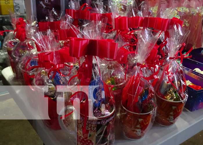 Foto: Gran oferta de productos de San Valentín, en Masaya / TN8