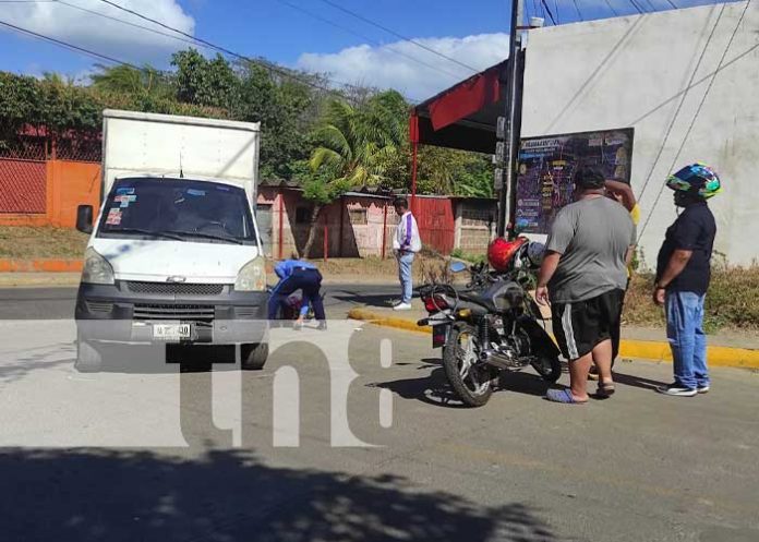 Foto: Giro indebido provoca colisión en Managua / TN8